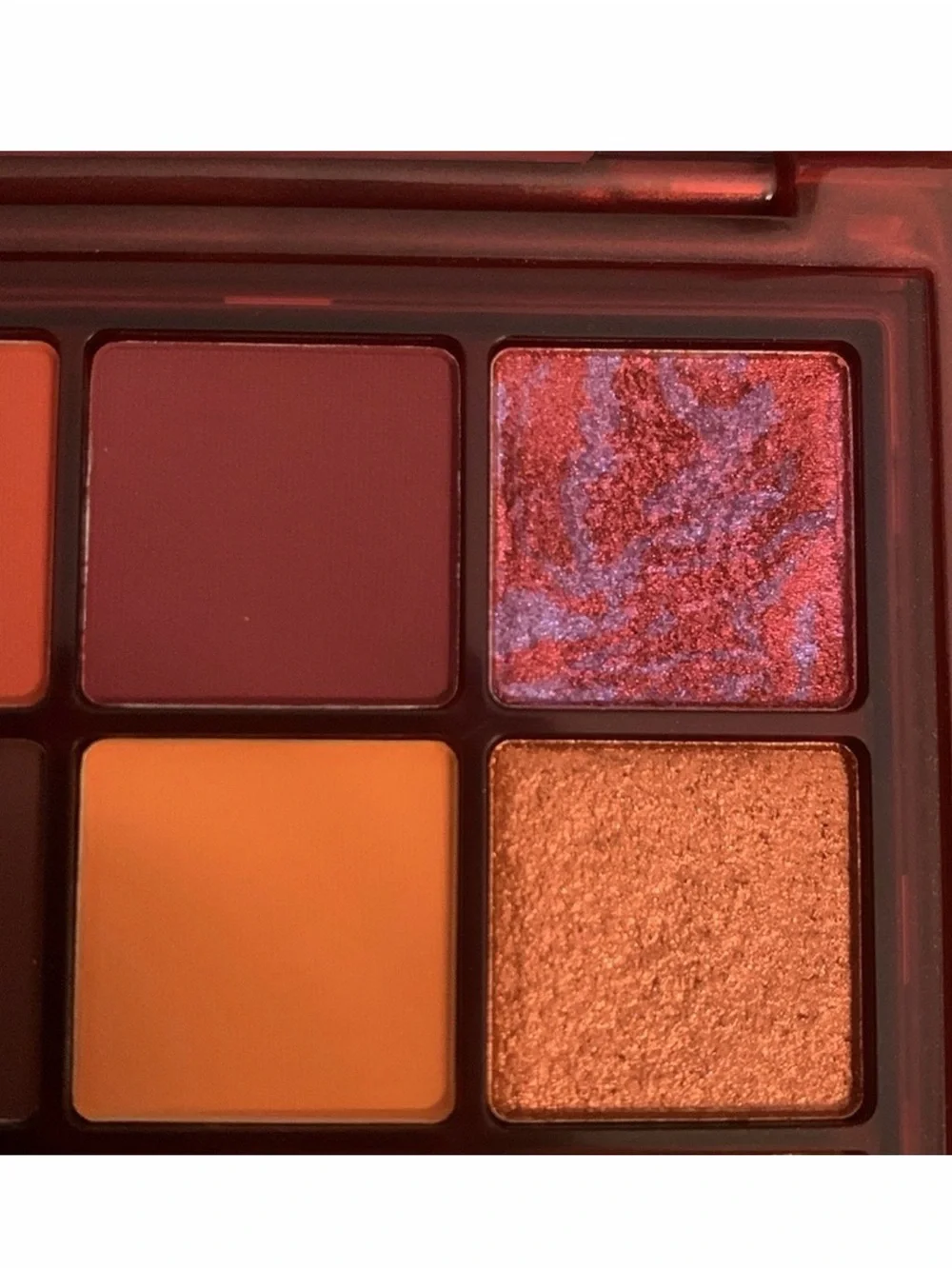 Huda Beauty Wild Chameleon Eyeshadow Palette - New in Box